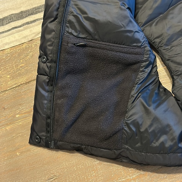 Alo cropped puffer vest - Picture 6 of 6